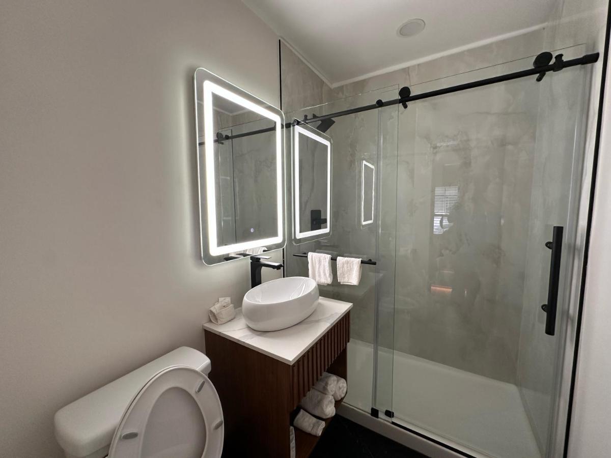 Bevonshire Motel 2*
